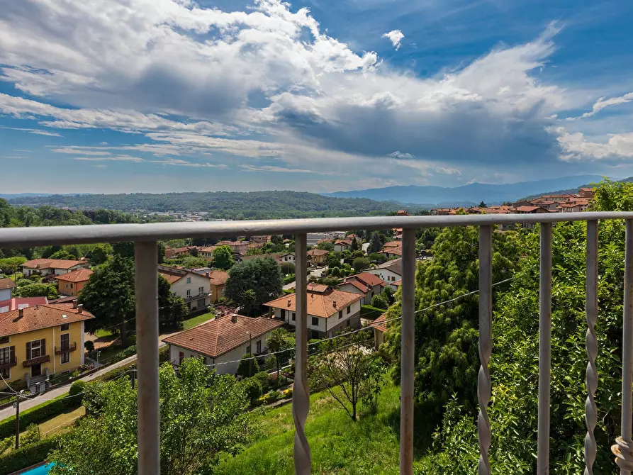 Immagine 7 di Villa in vendita  in via Trieste 40 a Gemonio