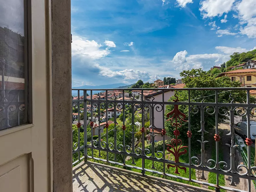 Immagine 21 di Villa in vendita  in via Trieste 40 a Gemonio