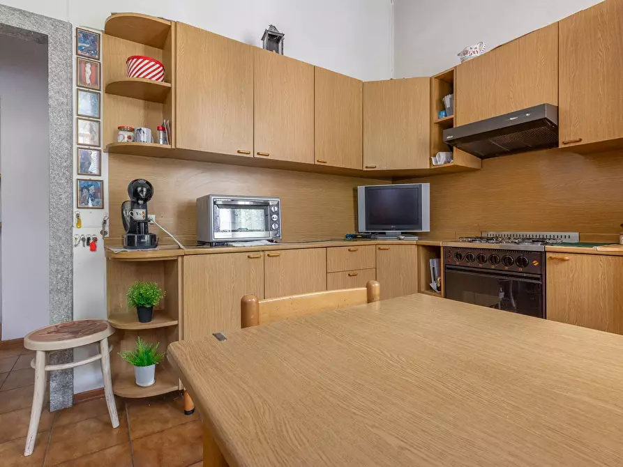 Immagine 22 di Villa in vendita  in via Trieste 40 a Gemonio
