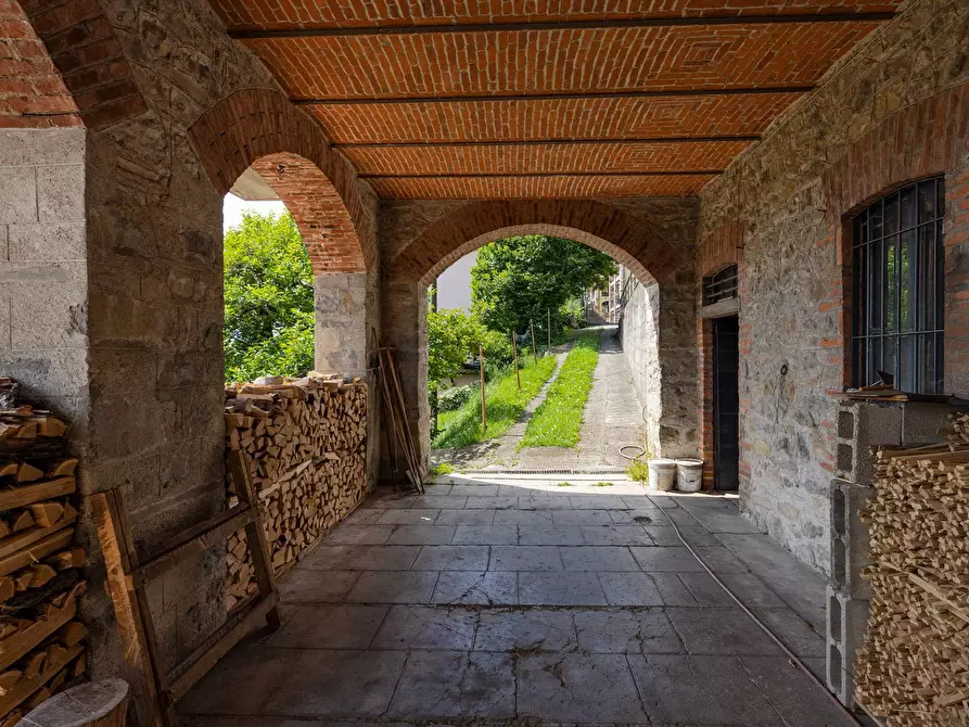 Immagine 1 di Villa in vendita  in via Trieste 40 a Gemonio
