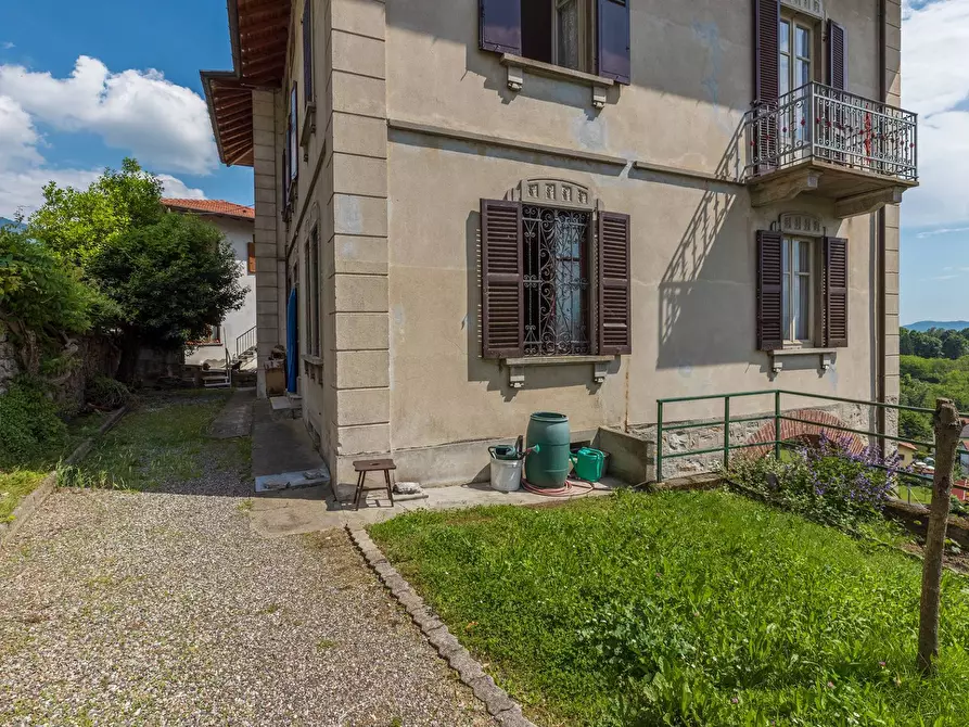 Immagine 29 di Villa in vendita  in via Trieste 40 a Gemonio
