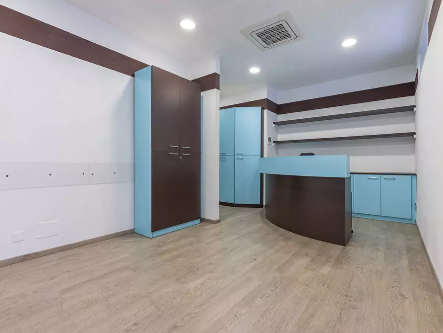 Immagine 9 di Ufficio in vendita  in VIA PURICELLI 1 a Gallarate
