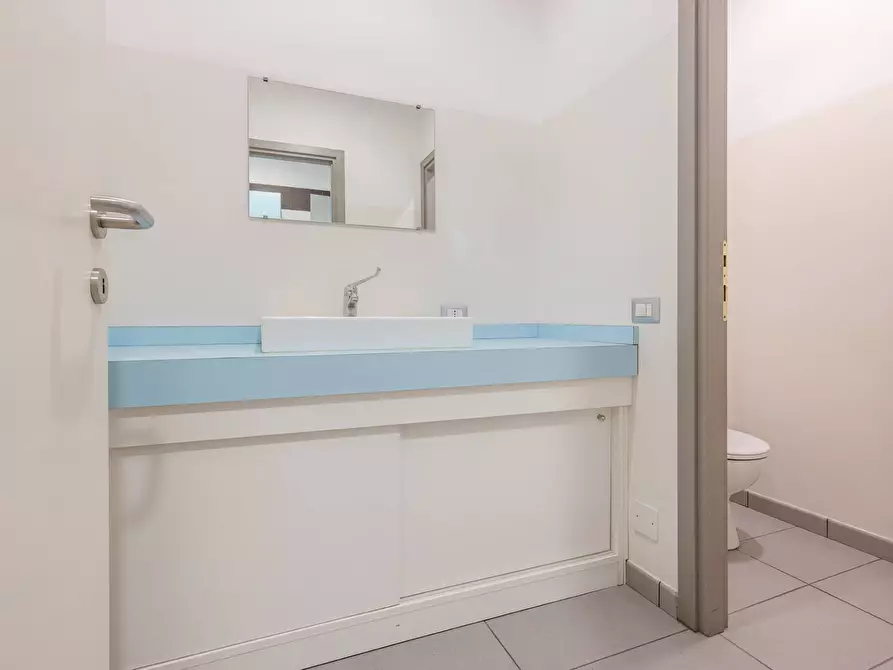 Immagine 16 di Ufficio in vendita  in VIA PURICELLI 1 a Gallarate
