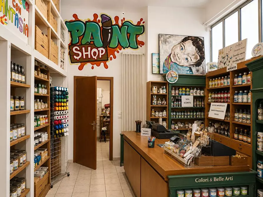 Immagine 4 di Locale commerciale in affitto  in VIA E. FERMI 21 a Ispra
