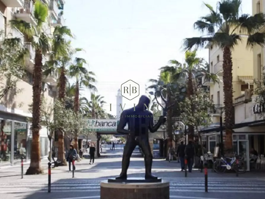 Immagine 2 di Locale commerciale in affitto  a San Benedetto Del Tronto