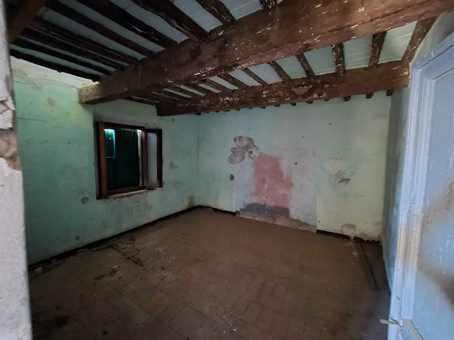 Immagine 10 di Rustico / casale in vendita  in Via santa lucia a Calci