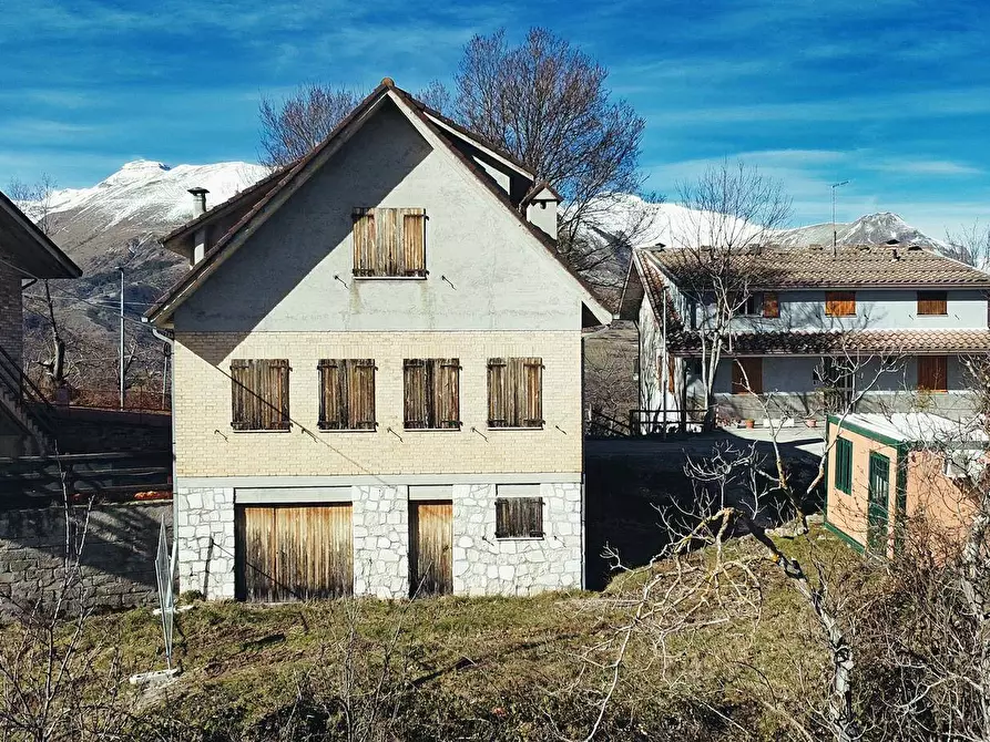 Immagine 1 di Rustico / casale in vendita  in Frazione Ferrà a Montemonaco