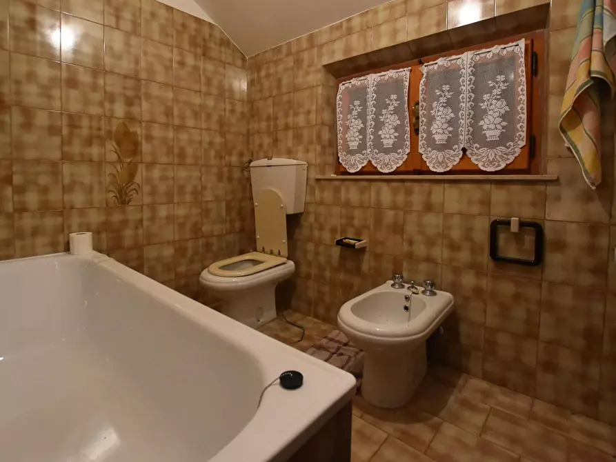 Immagine 14 di Rustico / casale in vendita  in Frazione Ferrà a Montemonaco
