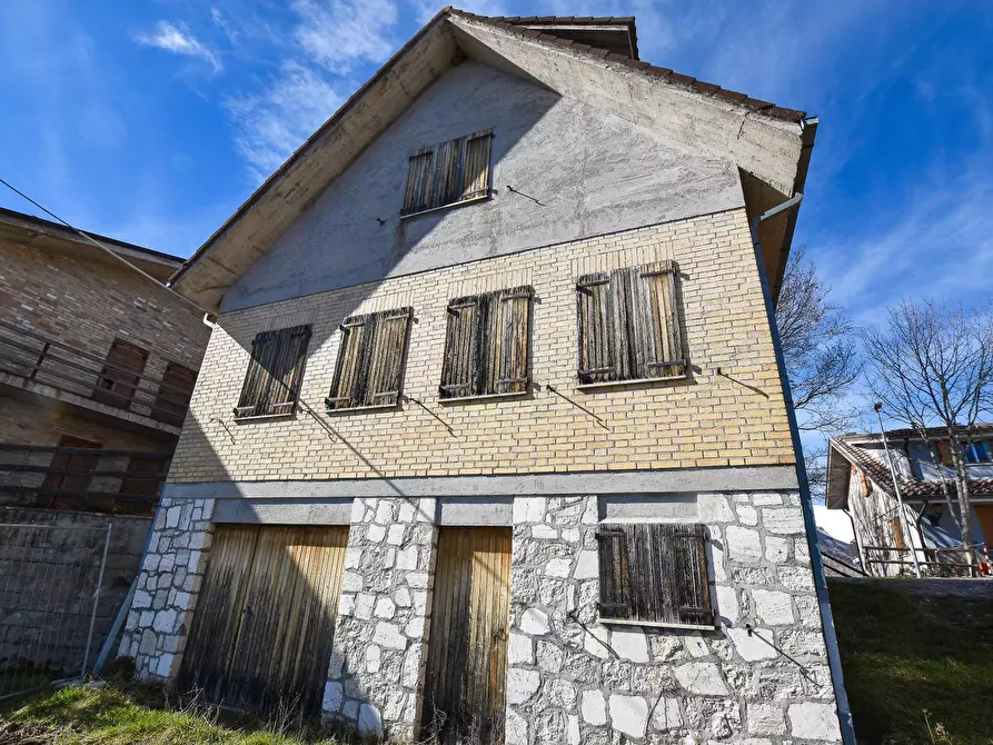 Immagine 19 di Rustico / casale in vendita  in Frazione Ferrà a Montemonaco