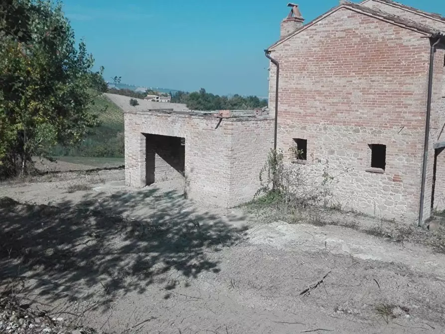 Immagine 8 di Rustico / casale in vendita  in via Case Rosse snc a Montedinove