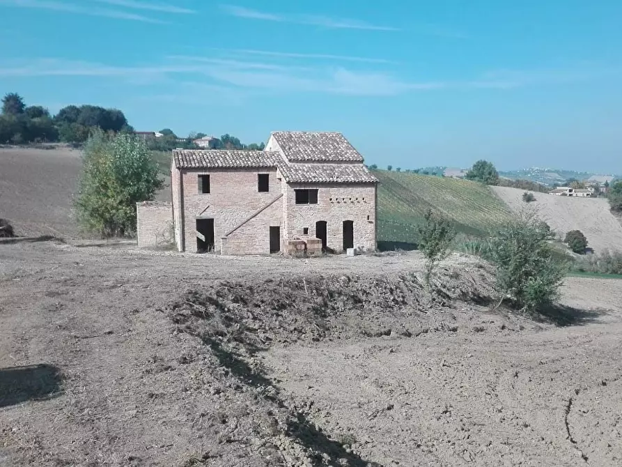 Immagine 9 di Rustico / casale in vendita  in via Case Rosse snc a Montedinove