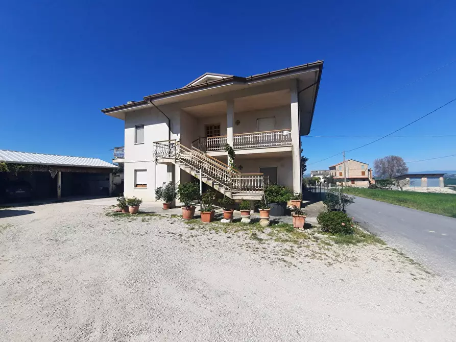 Immagine 2 di Casa indipendente in vendita  in Contrada Colle 18 a Montegiorgio