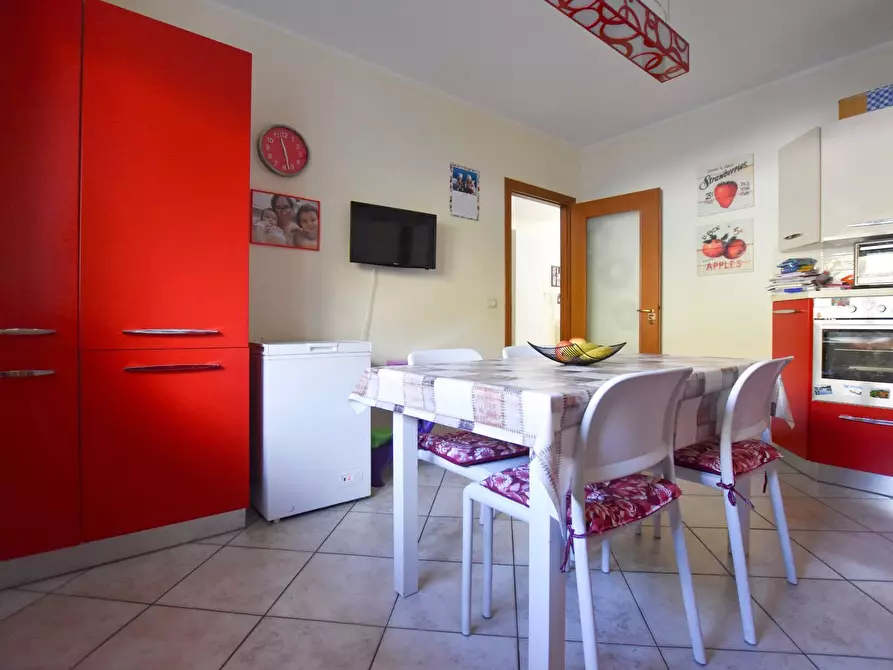 Immagine 6 di Villa in vendita  in Viale Europa a Santa Vittoria In Matenano