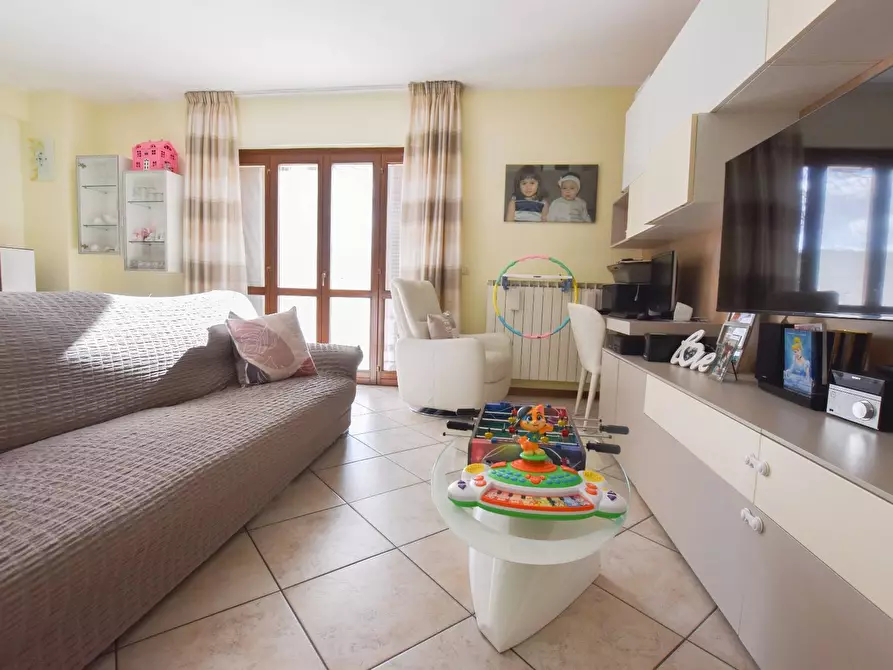 Immagine 15 di Villa in vendita  in Viale Europa a Santa Vittoria In Matenano