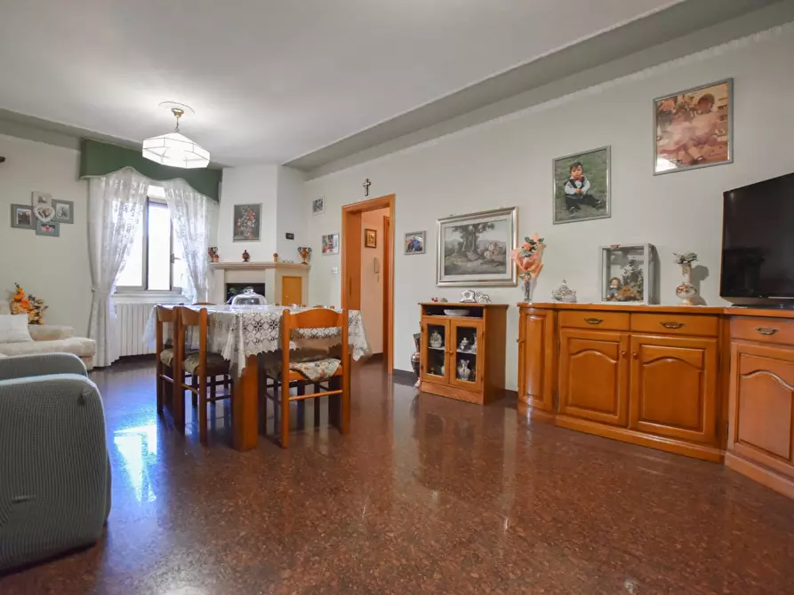 Immagine 2 di Casa indipendente in vendita  in Casacagnano a Roccafluvione