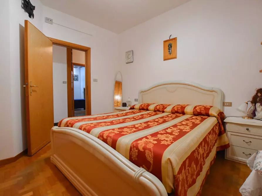 Immagine 12 di Casa indipendente in vendita  in Casacagnano a Roccafluvione