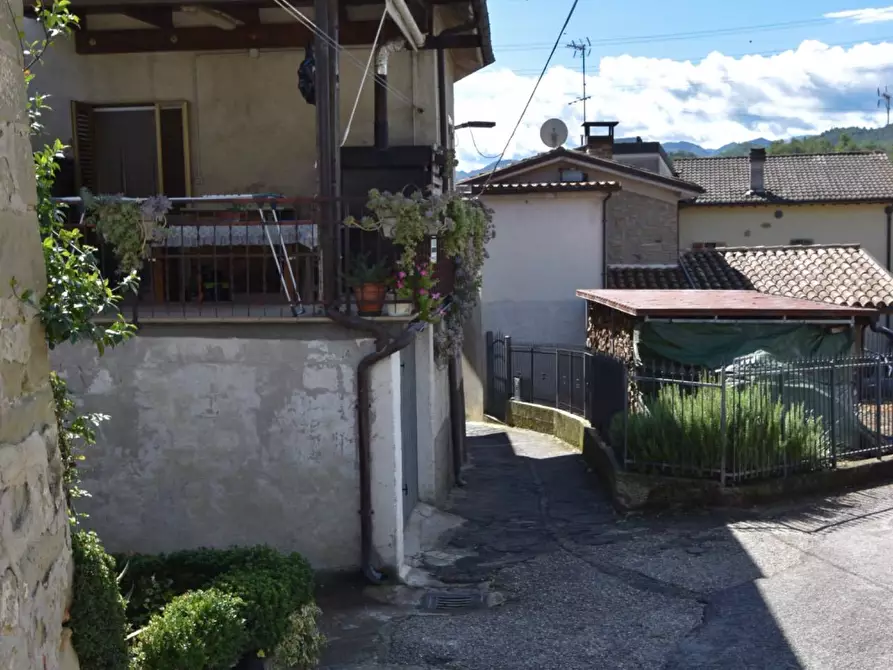 Immagine 38 di Casa indipendente in vendita  in Casacagnano a Roccafluvione
