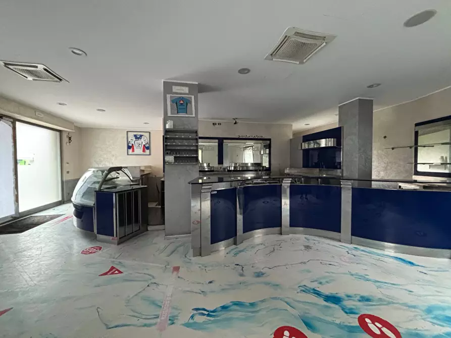 Immagine 3 di Locale commerciale in affitto  in Via Campo Sportivo a Comunanza