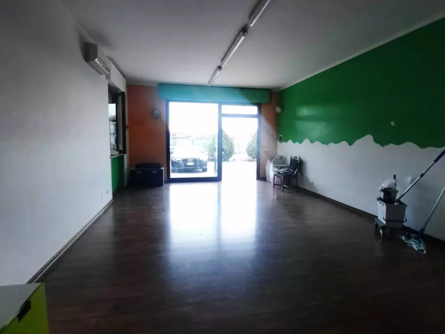 Immagine 7 di Locale commerciale in affitto  in via Fonte di Valle a Altidona