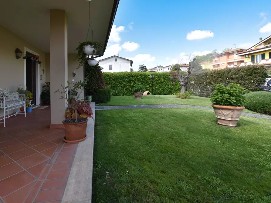 Immagine 9 di Villa in vendita  in Via Abbadia a Monterubbiano