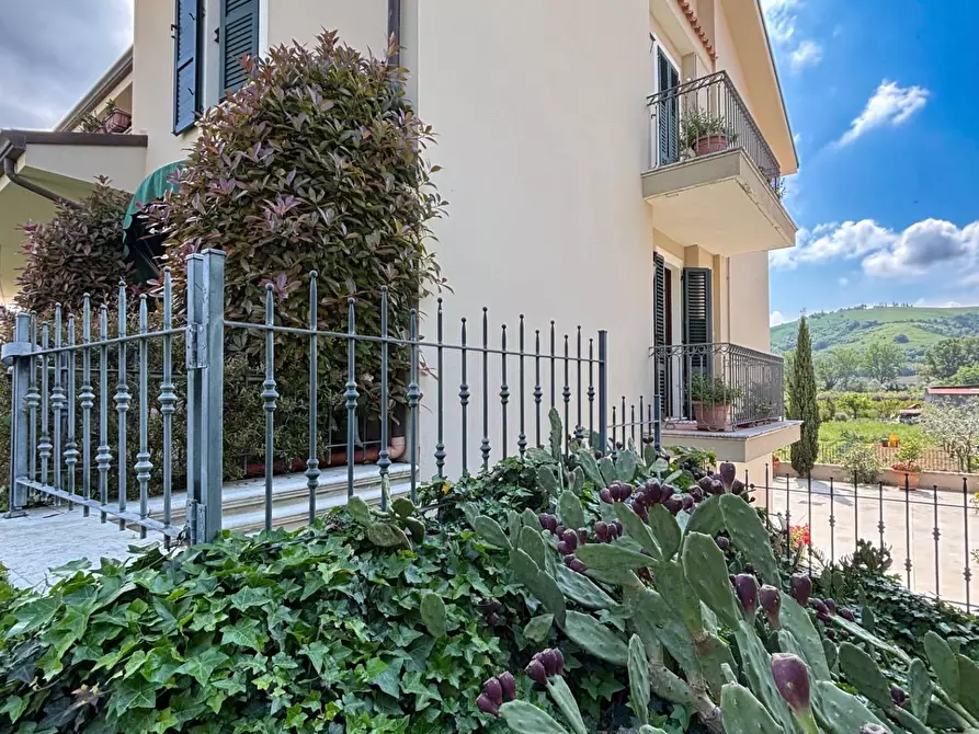 Immagine 12 di Villa in vendita  in Via Abbadia a Monterubbiano