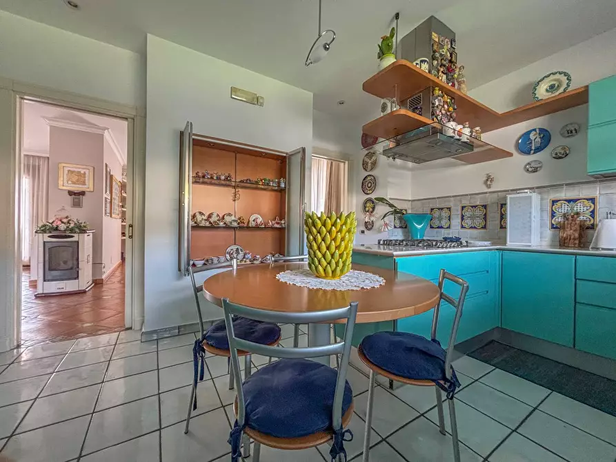 Immagine 22 di Villa in vendita  in Via Abbadia a Monterubbiano