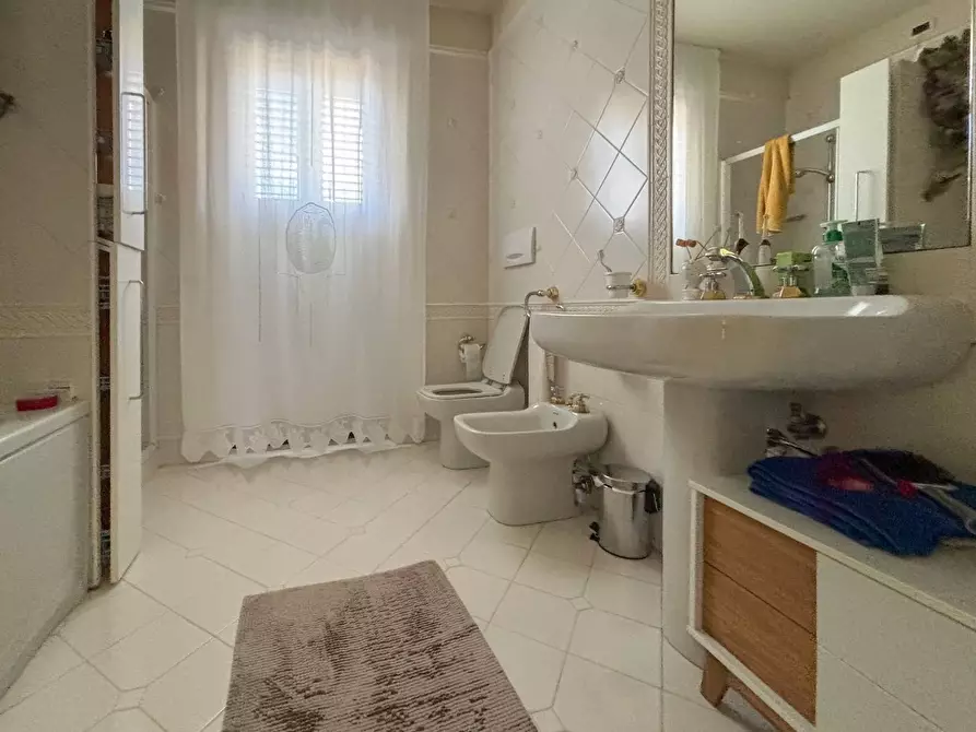 Immagine 59 di Villa in vendita  in Via Abbadia a Monterubbiano