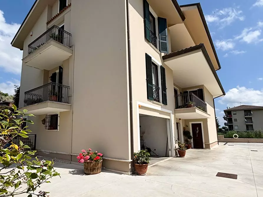 Immagine 88 di Villa in vendita  in Via Abbadia a Monterubbiano