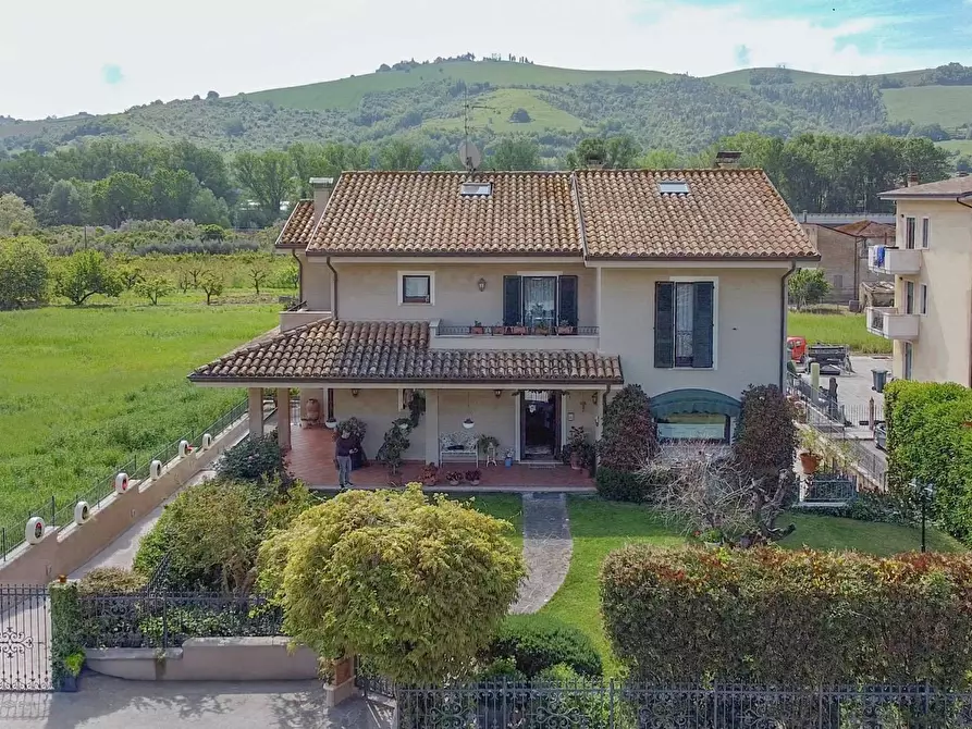 Immagine 7 di Villa in vendita  in Via Abbadia a Monterubbiano