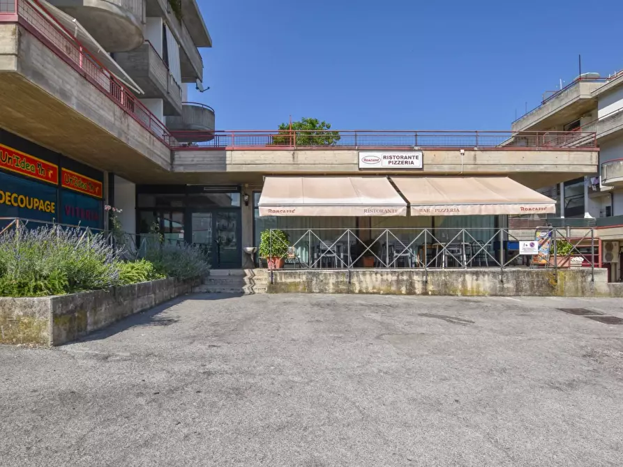 Immagine 1 di Attività commerciale in vendita  in Via Aldo Moro a Comunanza