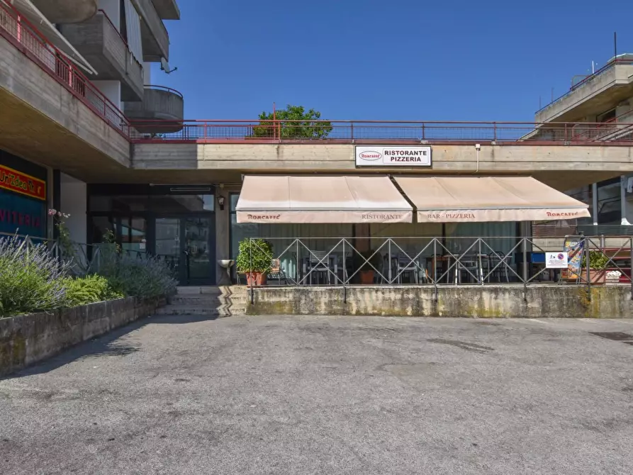 Immagine 2 di Attività commerciale in vendita  in Via Aldo Moro a Comunanza