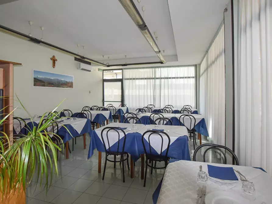 Immagine 3 di Attività commerciale in vendita  in Via Aldo Moro a Comunanza