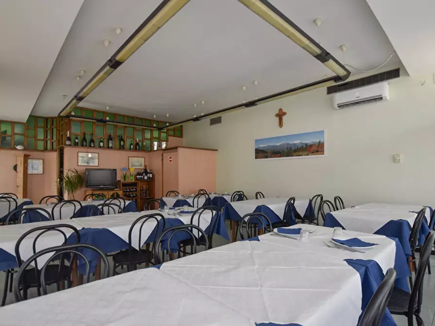 Immagine 5 di Attività commerciale in vendita  in Via Aldo Moro a Comunanza