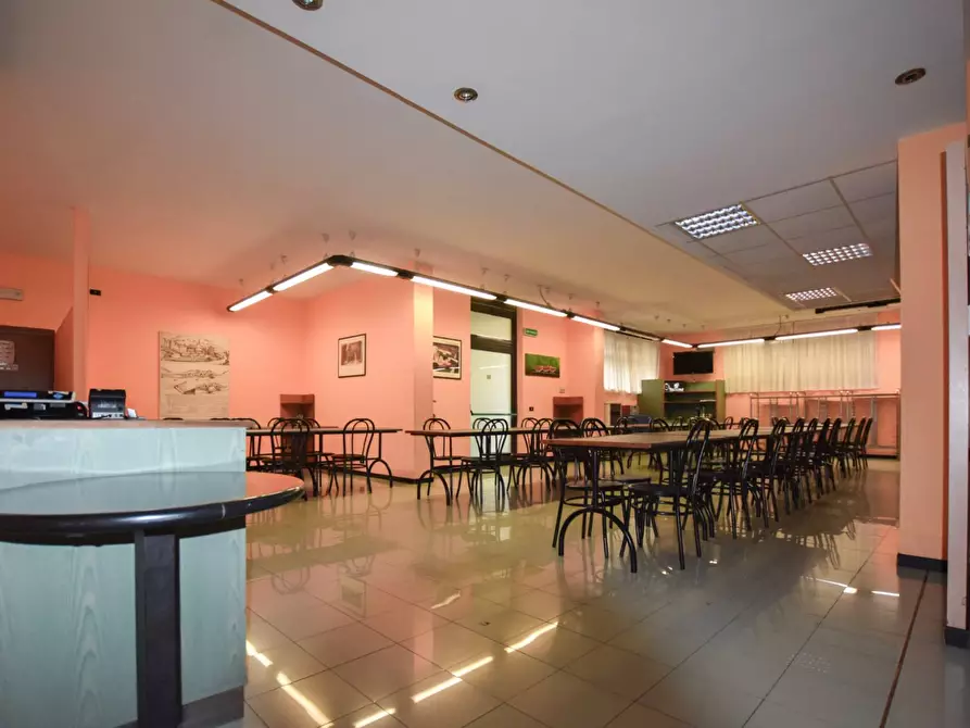 Immagine 10 di Attività commerciale in vendita  in Via Aldo Moro a Comunanza