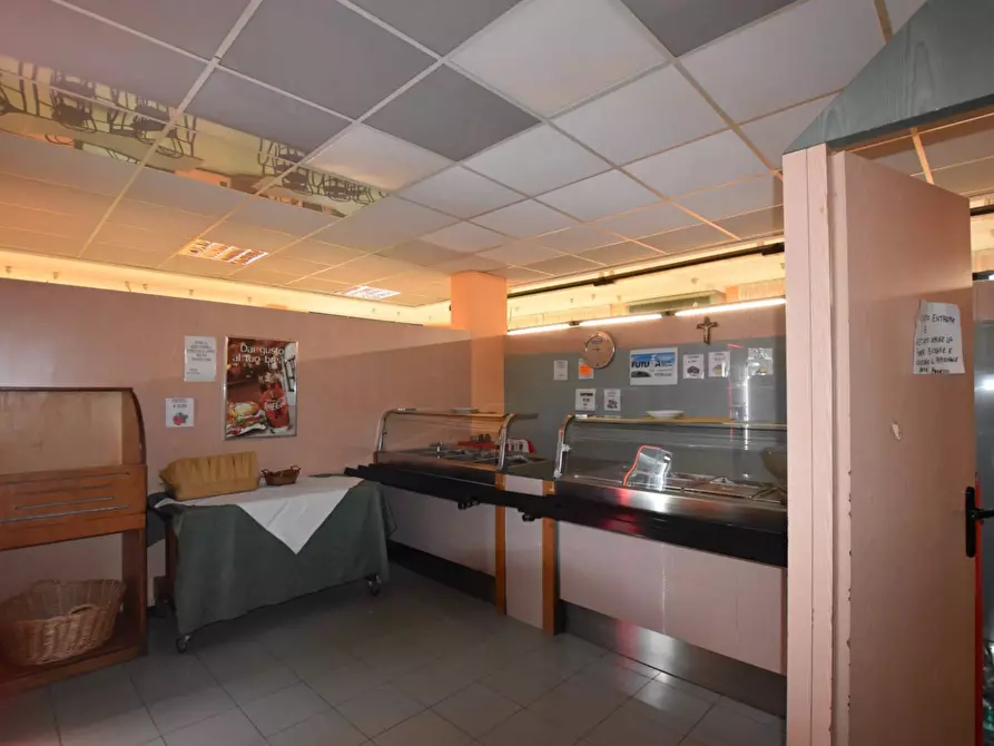 Immagine 13 di Attività commerciale in vendita  in Via Aldo Moro a Comunanza