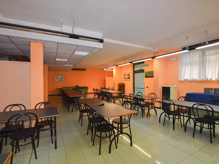 Immagine 14 di Attività commerciale in vendita  in Via Aldo Moro a Comunanza