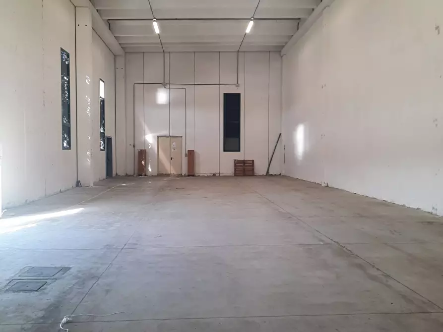 Immagine 1 di Laboratorio   in Via Aso snc a Montefiore Dell'aso