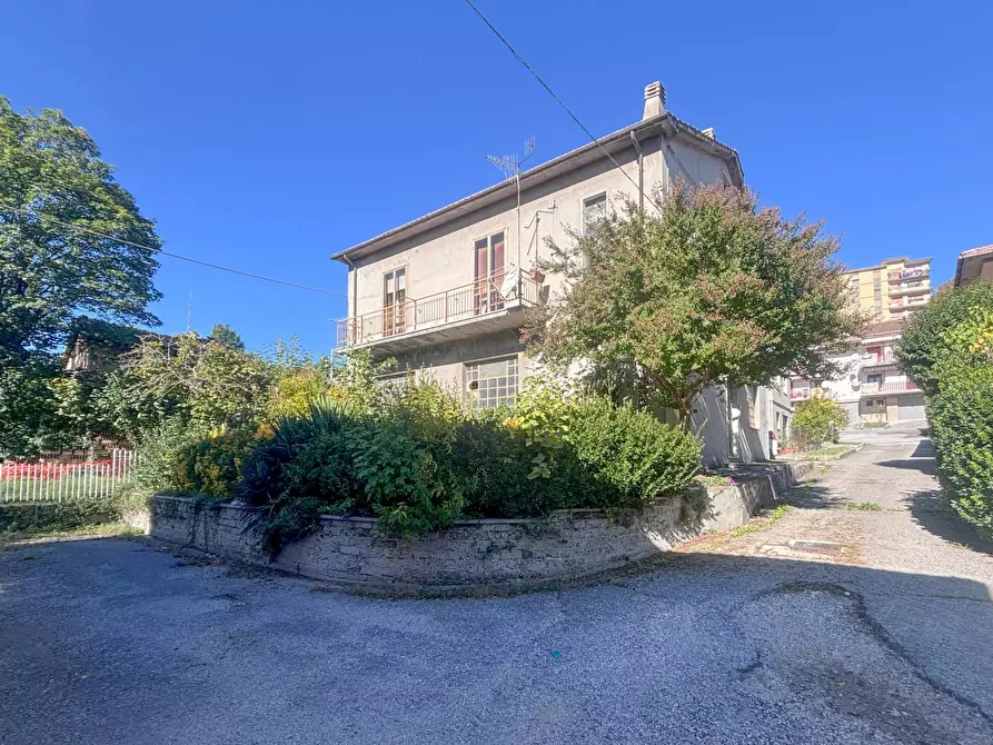 Immagine 3 di Casa indipendente in vendita  in Via Ugo La Malfa 431 a Amandola