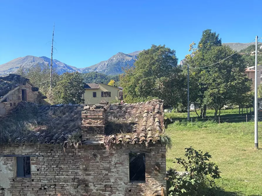 Immagine 30 di Casa indipendente in vendita  in Via Ugo La Malfa 431 a Amandola