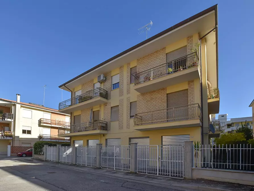 Immagine 26 di Appartamento in vendita  in Via Giovanni XXIII 5 a Porto San Giorgio