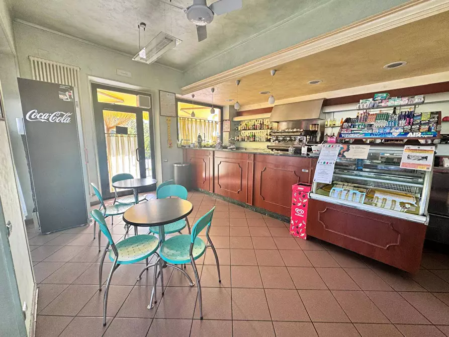 Immagine 3 di Locale commerciale in affitto  in Via Aso 26 a Ortezzano