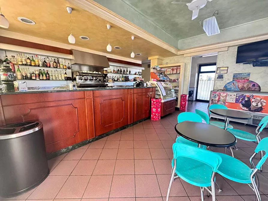 Immagine 5 di Locale commerciale in affitto  in Via Aso 26 a Ortezzano