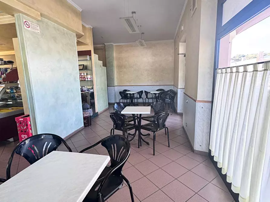 Immagine 7 di Locale commerciale in affitto  in Via Aso 26 a Ortezzano