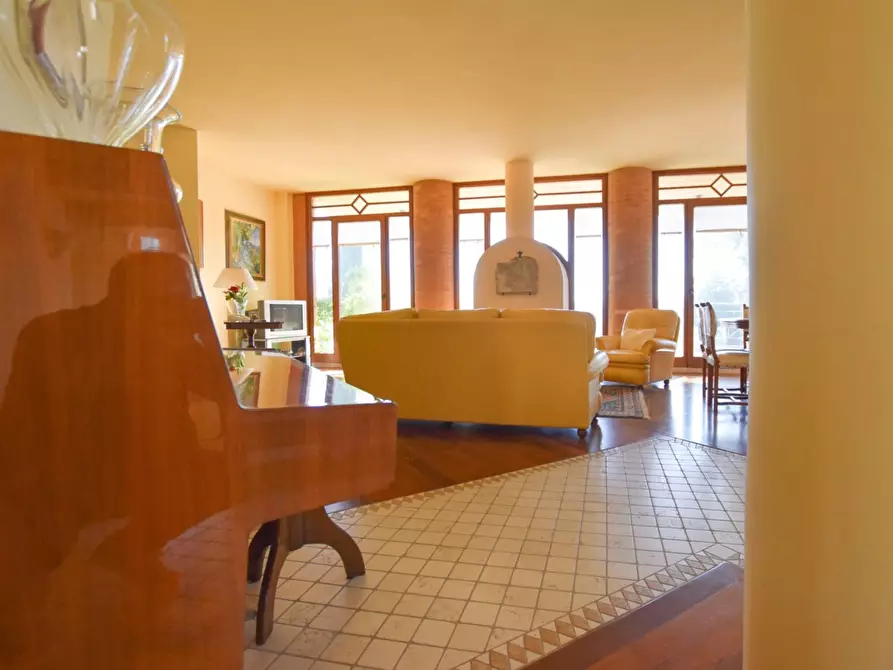 Immagine 8 di Appartamento in vendita  in Villa Rustici a Amandola