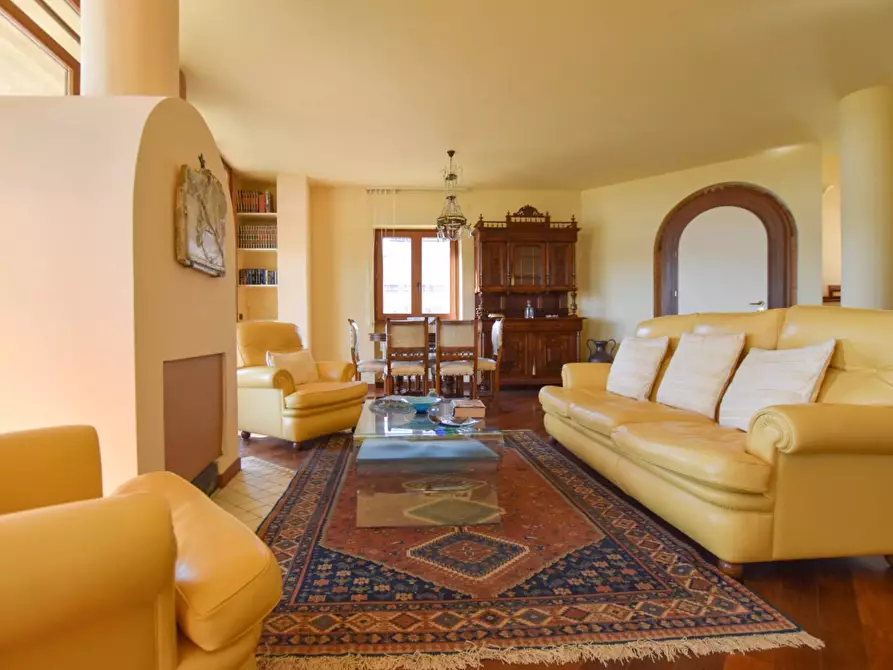 Immagine 15 di Appartamento in vendita  in Villa Rustici a Amandola