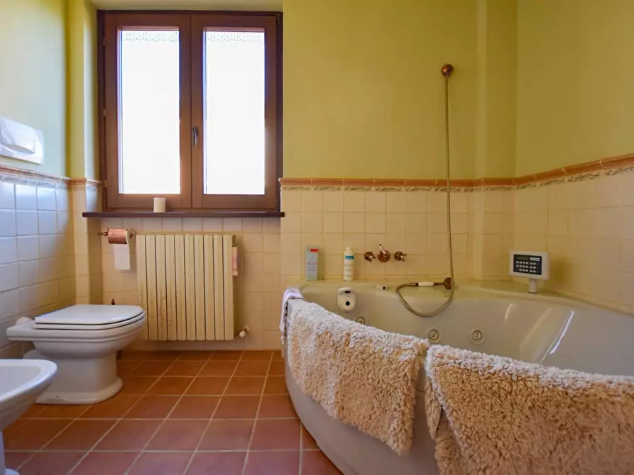 Immagine 42 di Appartamento in vendita  in Villa Rustici a Amandola