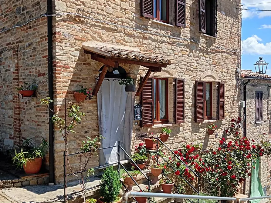 Immagine 1 di Casa indipendente in vendita  in Via Castello 42 a Montelparo