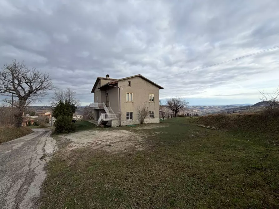 Immagine 2 di Casa indipendente in vendita  in Contrada San Venanzo a Monte San Martino