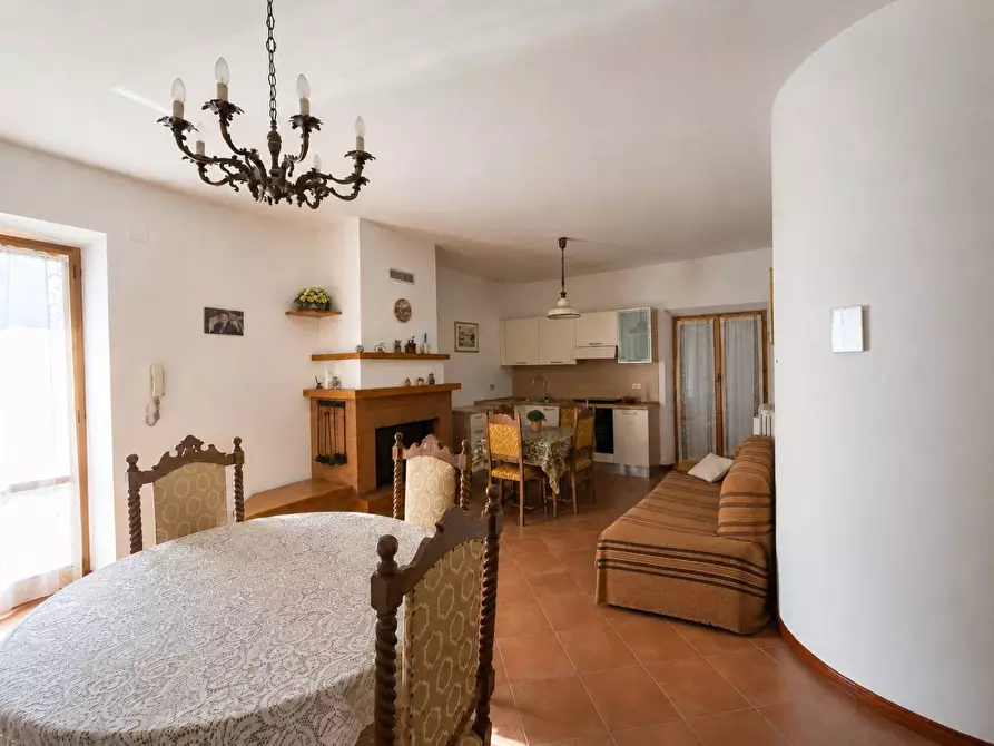 Immagine 5 di Casa indipendente in vendita  in Luogo di Sasso a Montefalcone Appennino