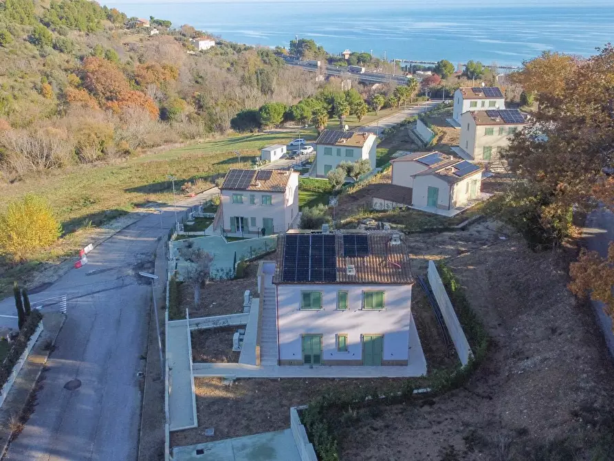 Immagine 11 di Villa in vendita  a Campofilone